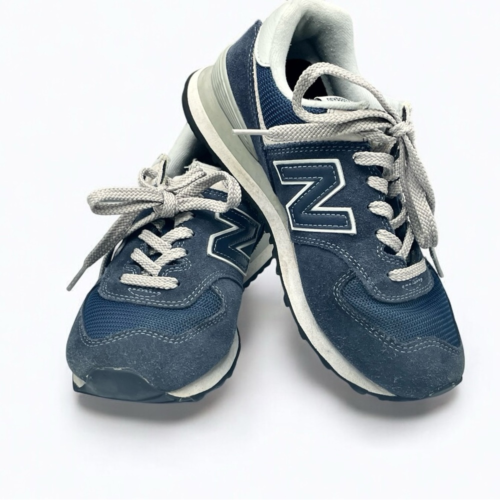 New Balance Classics Navy Size 7.5